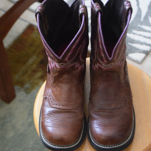 Justin Gypsy Round Toed Boot - Picture 1 of 7